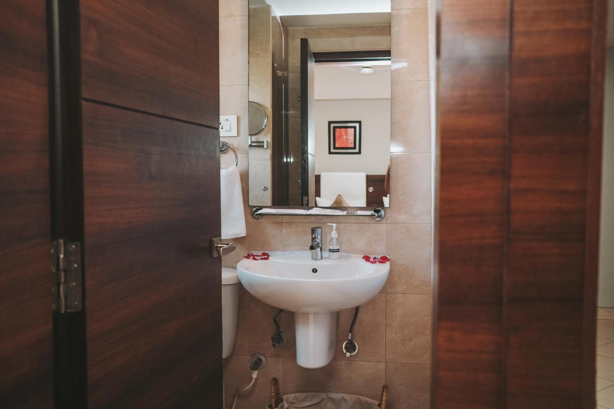 Peerless Hotel Durgapur Dış mekan fotoğraf