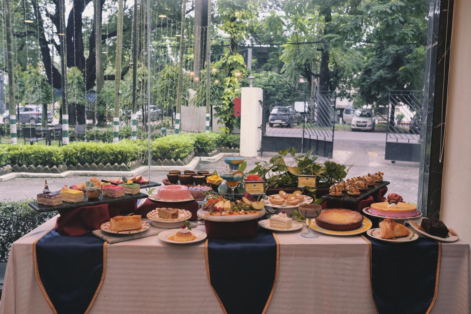 Peerless Hotel Durgapur Dış mekan fotoğraf